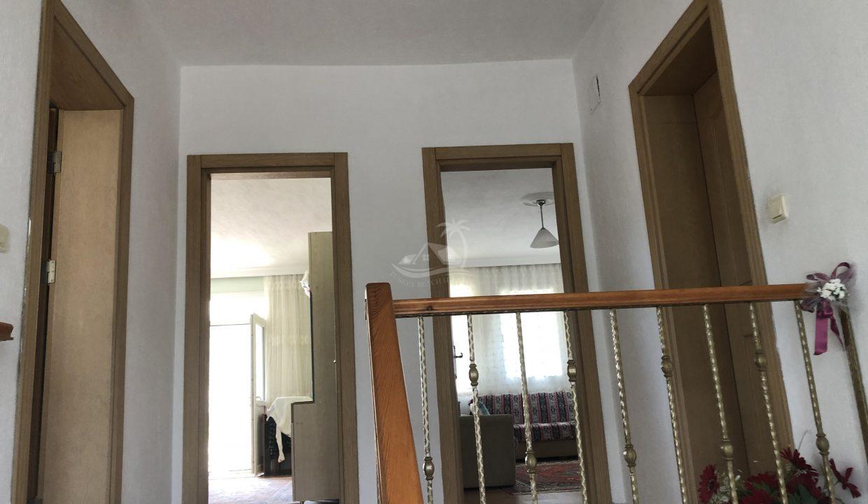 83B60442-F1C2-489A-8C03-31B982626CA1