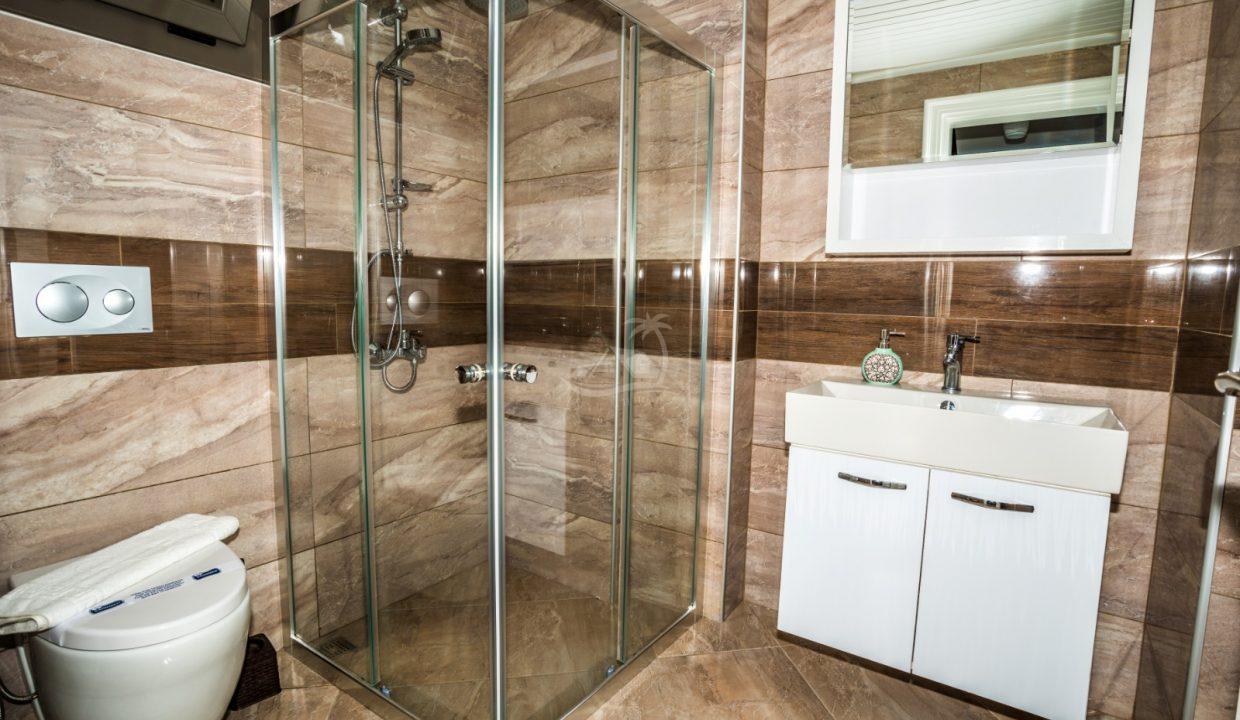 A1A83CFC-7BA6-40D0-AD8F-4F5593183604