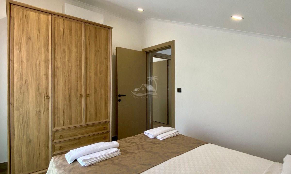 B3E0CC2D-AEE0-42BE-BE5F-9AB818C90C7F