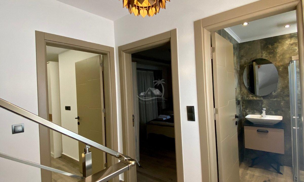 C58750D2-B749-43F1-90EE-F1550AB1E7F0