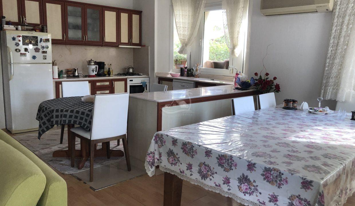 CDB25144-AF81-4540-AE18-1170DB18C72C