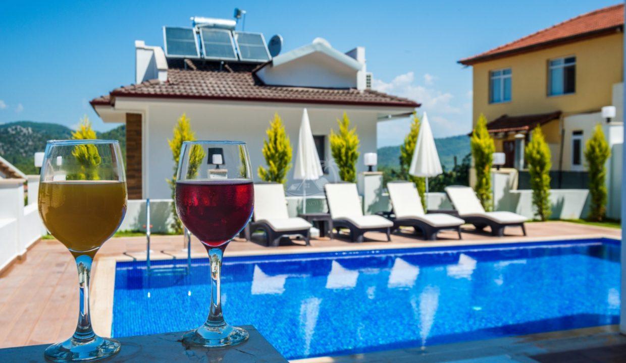 D1899AD7-8662-40C8-93ED-4EF6EC050BCE