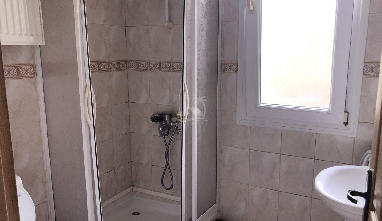 F887A78D-74E8-4190-A60C-978F94121AC2