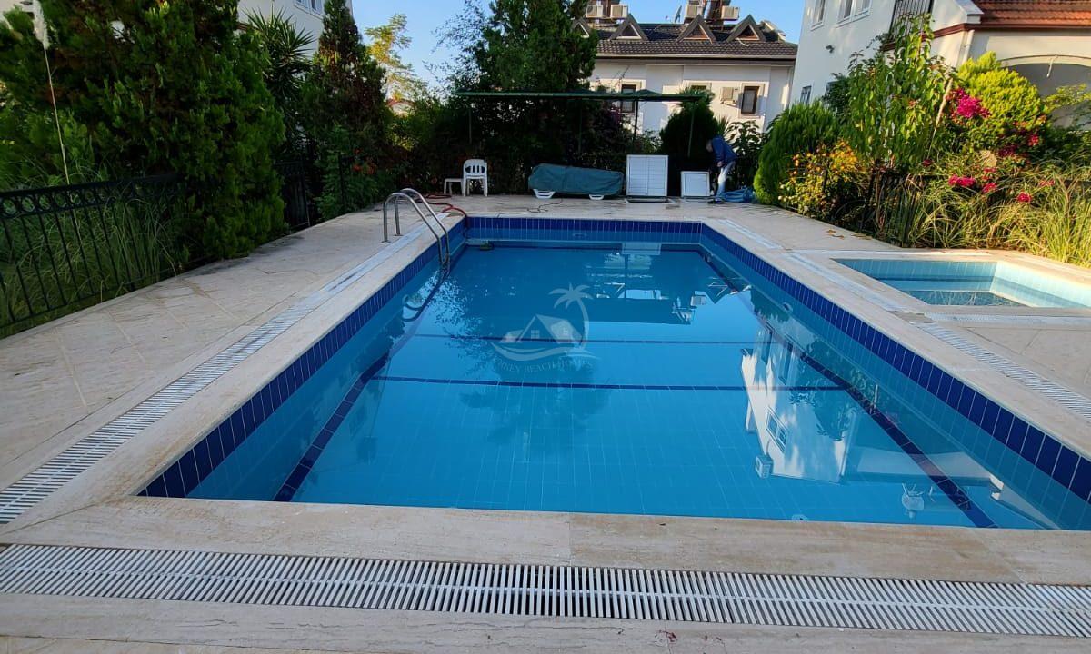 0877A3A8-ACA3-4C8F-8166-B9507BC48C9B