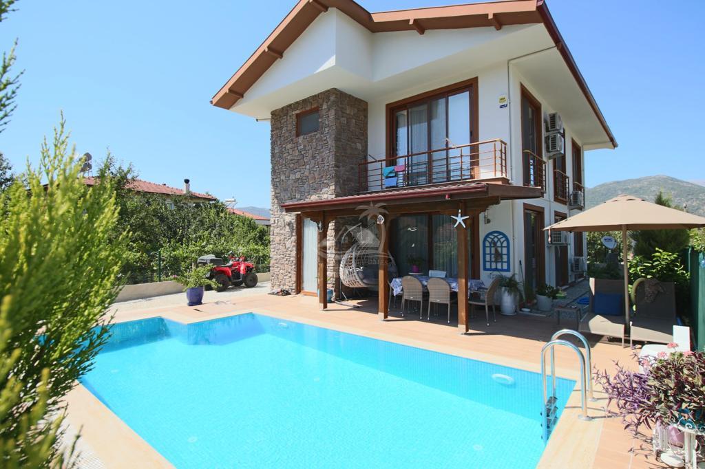 11BB339C-4D27-4021-AC07-F79547F37ED2