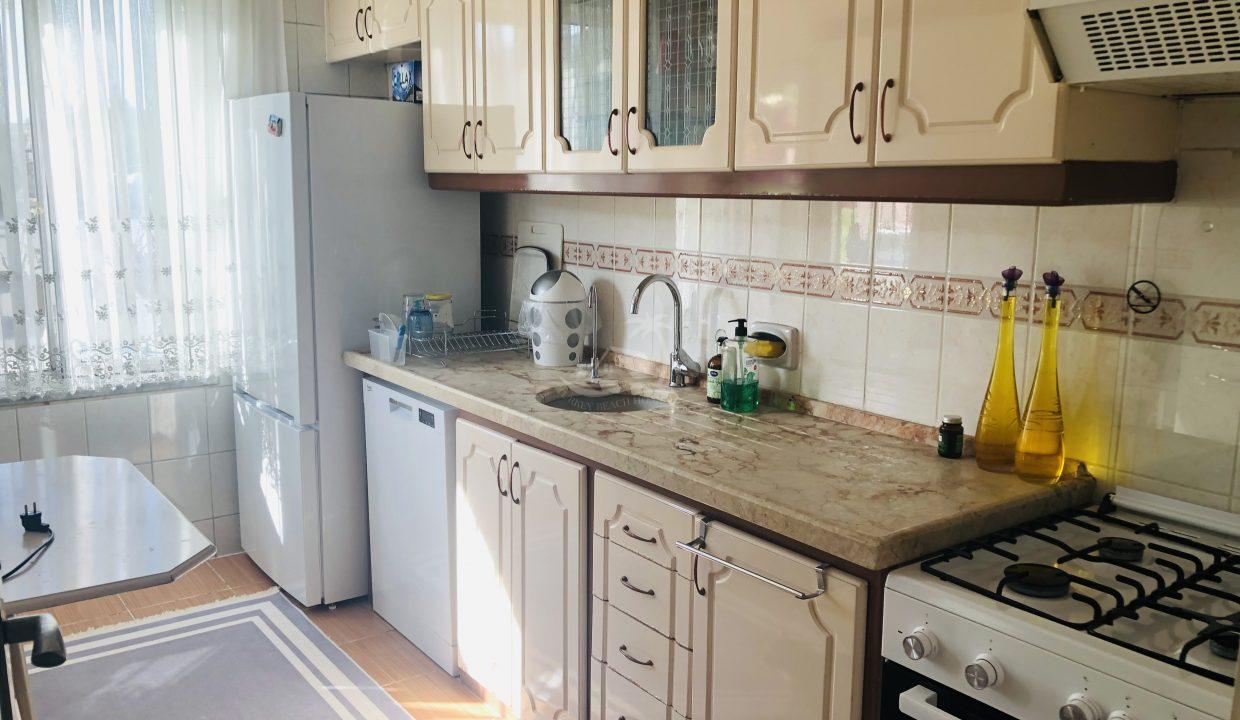 19F457CA-EEC5-43AA-97A4-04FD84895A3F