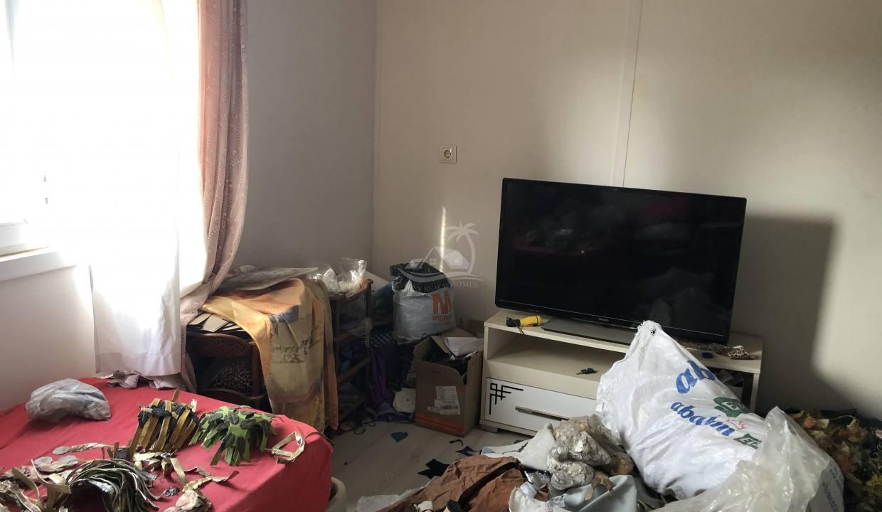 35668FA7-79DC-43E6-8327-EE1C482AE5DF