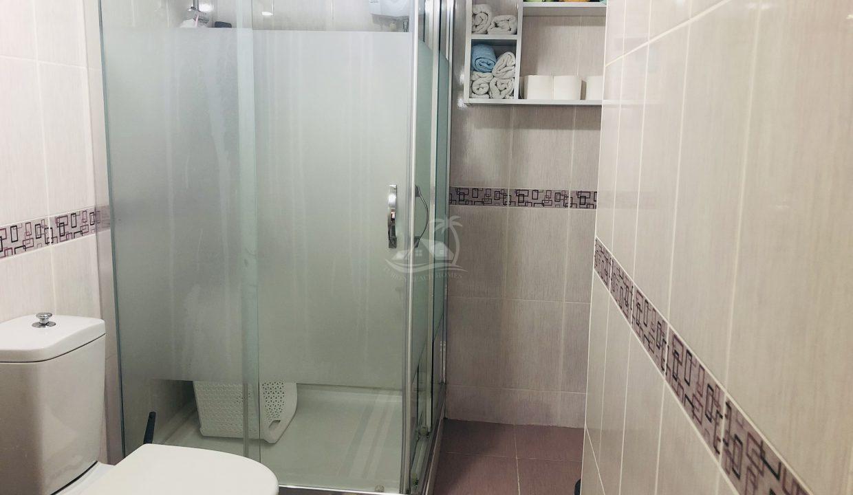 4EF560A2-F2F2-4AEC-ADBD-7D3BFF5E8BAA