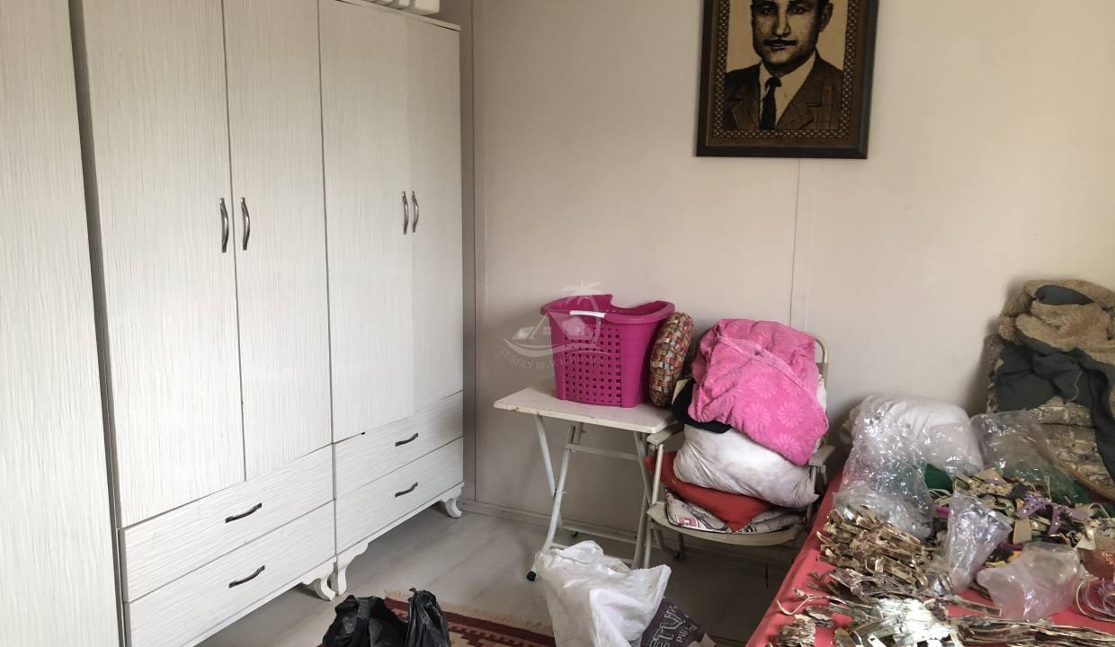 53AC6366-4F76-4FC5-9BC5-933E2F494D7B