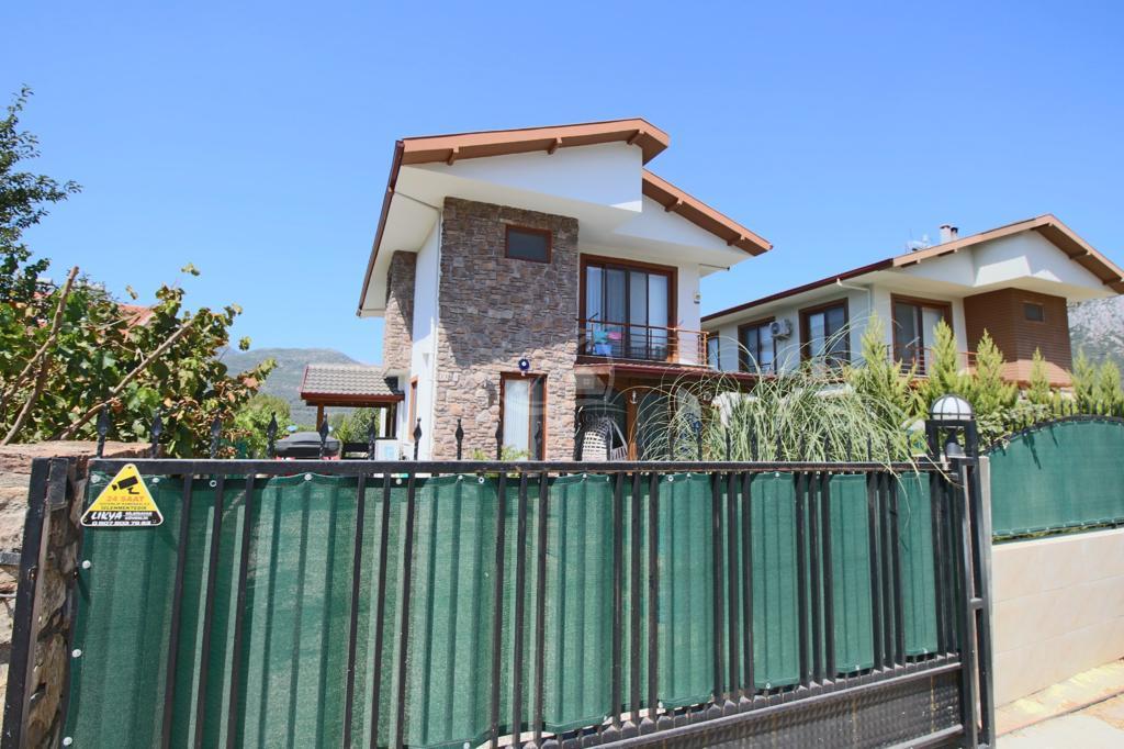 5A8CB971-8025-4BFC-B407-D93D02FC2C47