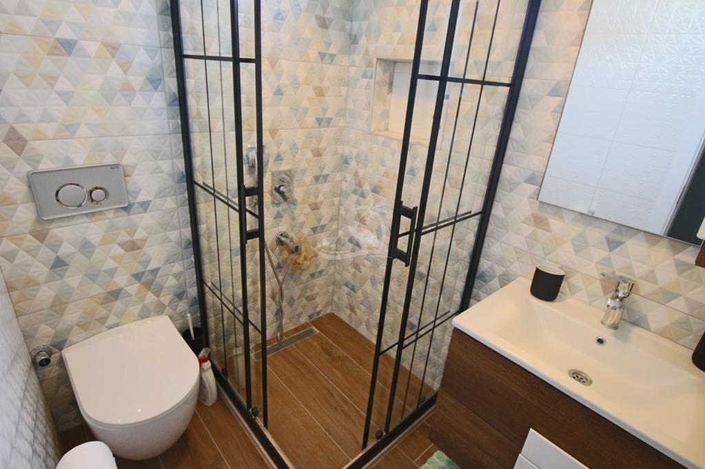 78857EBB-0395-44AF-883B-2D6C82EB8506