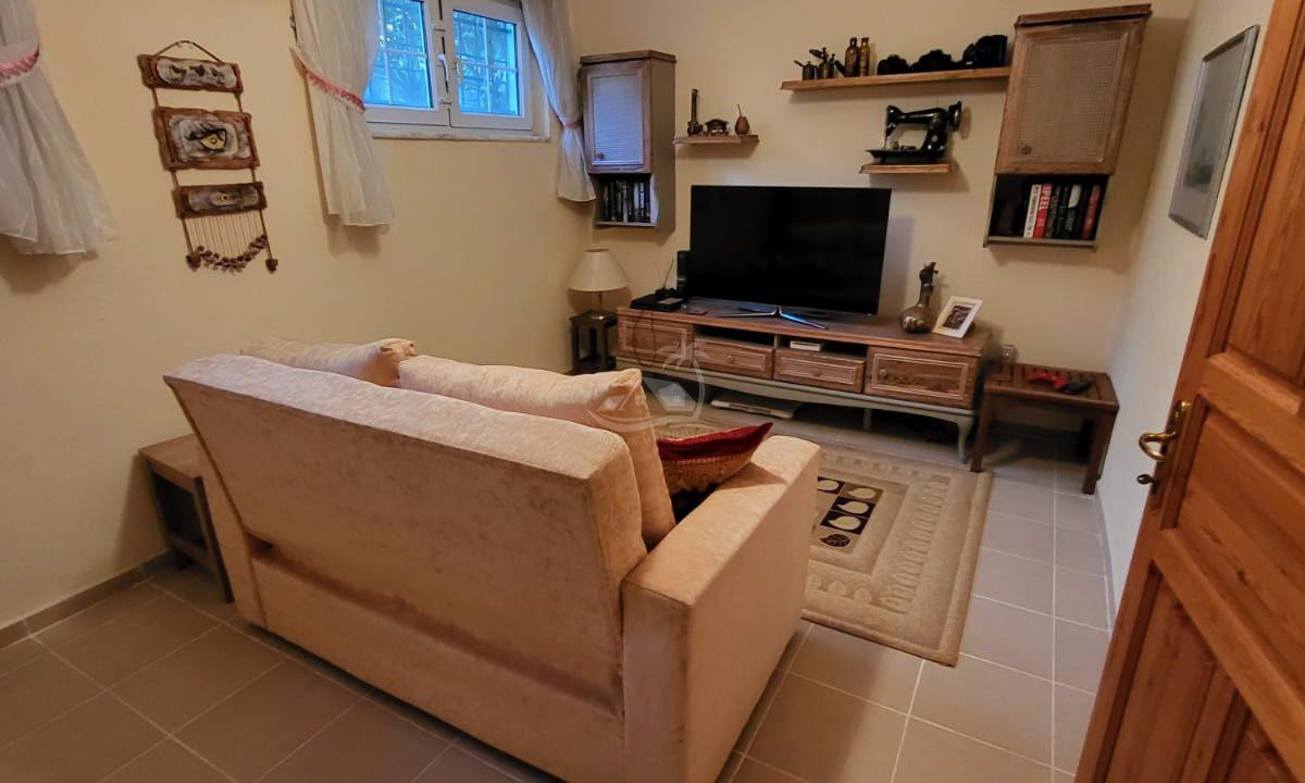 7A67ABF2-9A88-400E-B354-985F93B8BBE4