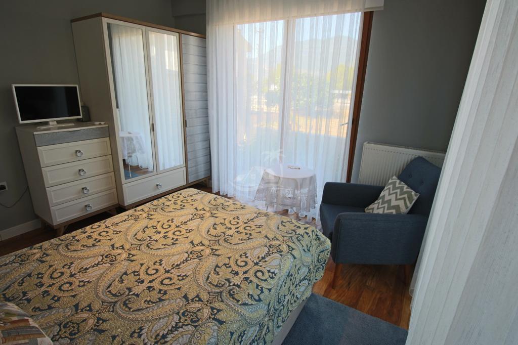 7FB8B37D-E753-4B5B-B0C2-138D43745F66