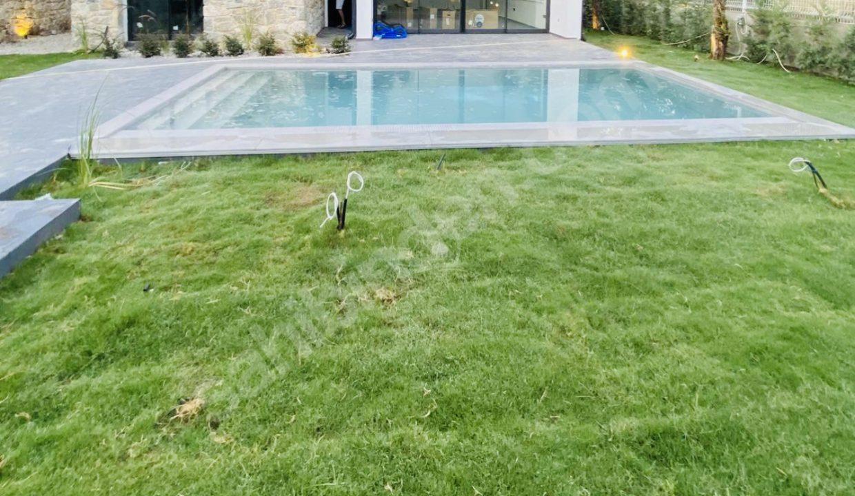 84D1B03B-BEDD-4A90-9D85-259361D58DC6