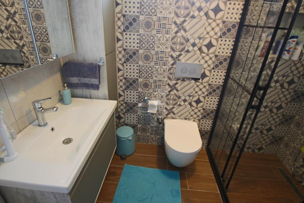 A1B86D93-EEC3-43F6-8CA0-9B5C5839CC14