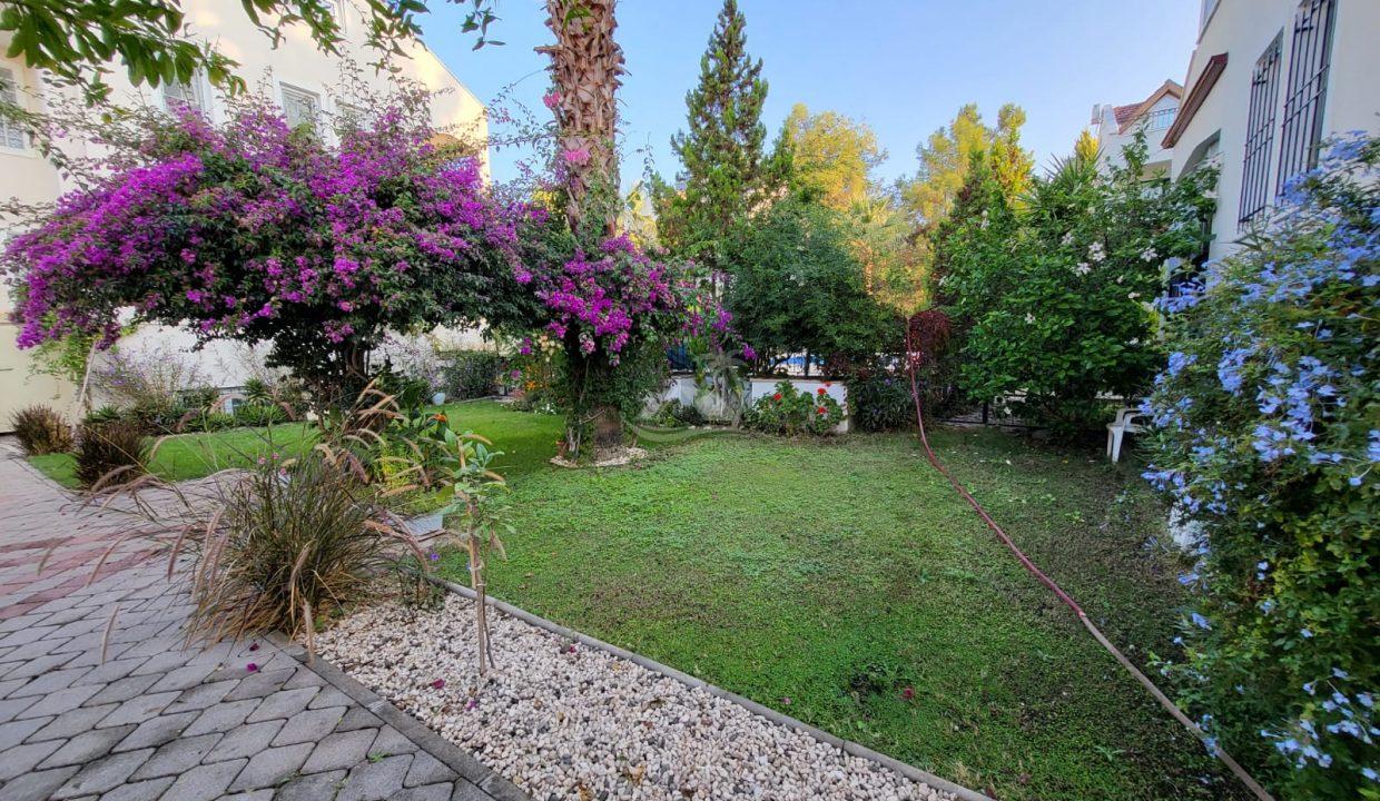 A3303CFA-1ADC-4FD8-92FB-FFF8D256A62A