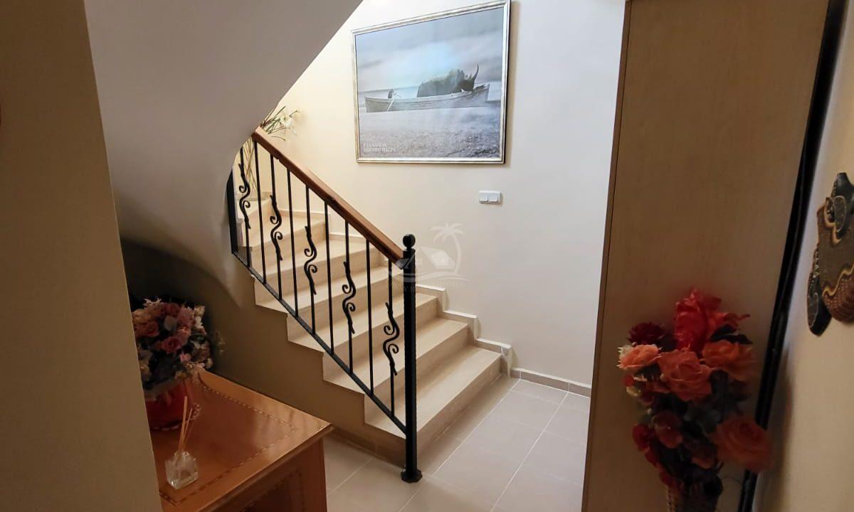 AAF3963F-A8EA-4913-89D8-2F01EAC7A3D8