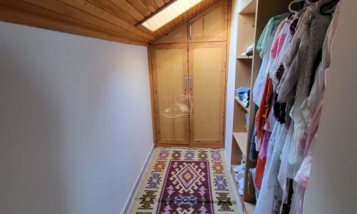 D7C1409B-B45F-4DC0-B6A2-B097EA3B72D8