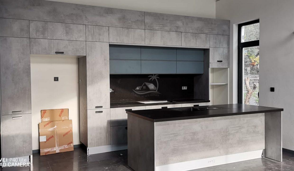 D7FAB5FE-A7DB-4246-A965-49094A6BE8DB