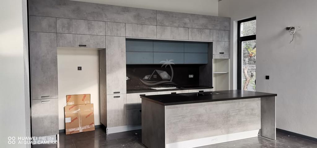 DA384139-C556-4467-B5BC-8BE0198CBC03