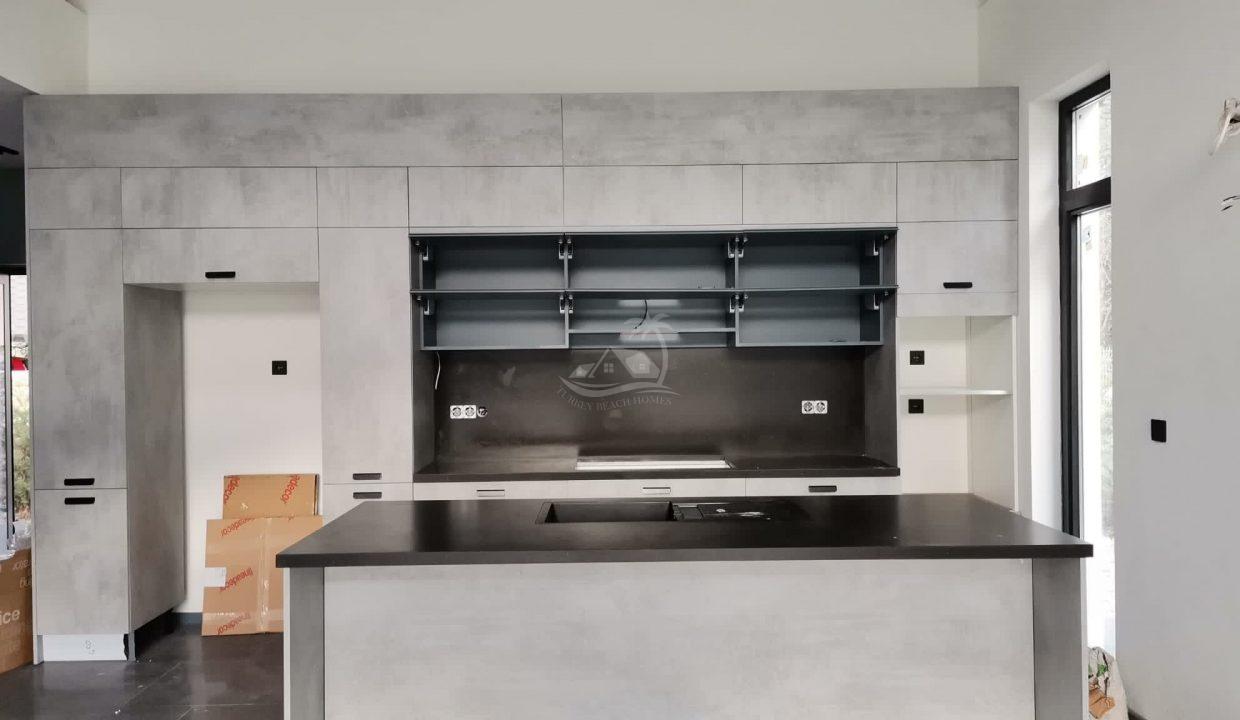 DC199AA0-4FAE-4617-82A7-D8ADE6E37A5F