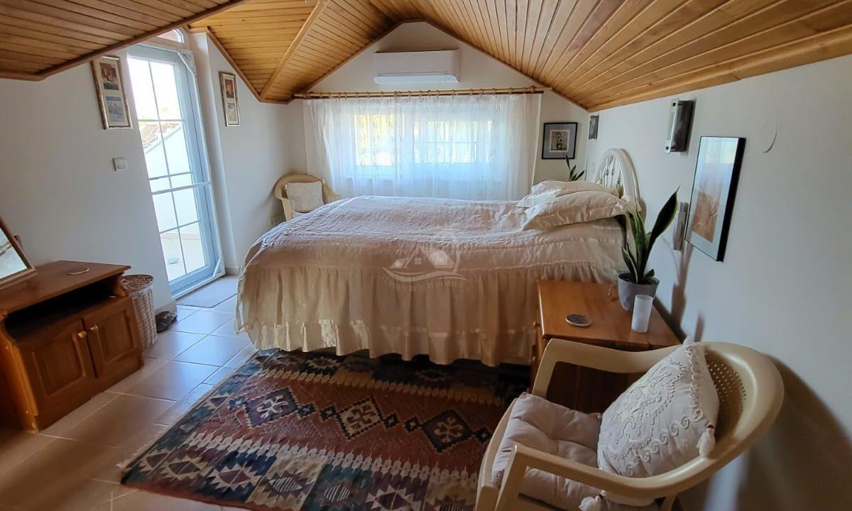 DE44493D-AAD9-48D8-B2A5-C890D9B2983F