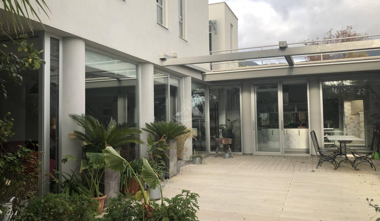 03FA8609-0E6A-4478-9938-51217158724B