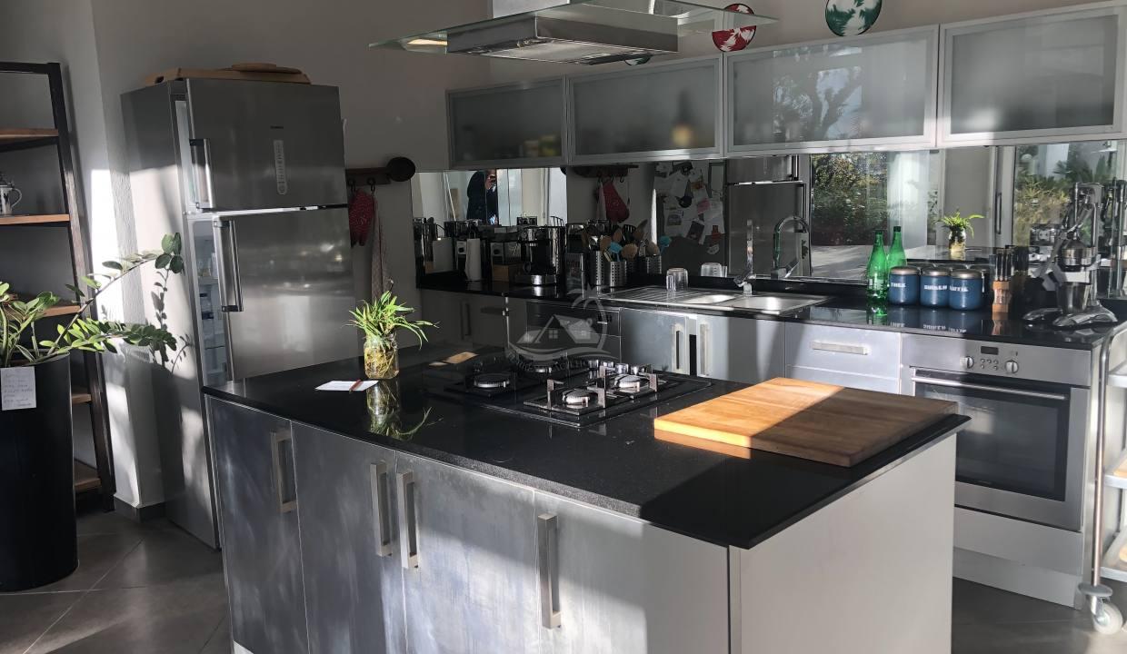 0437AB7A-6885-4CD4-9A01-3EB61A18571E