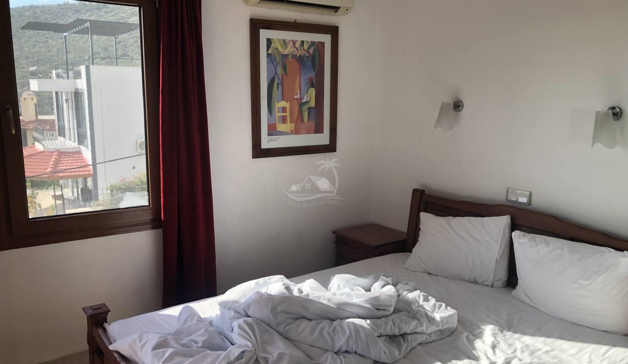 0651C232-B244-4848-93A5-D0E26056E617