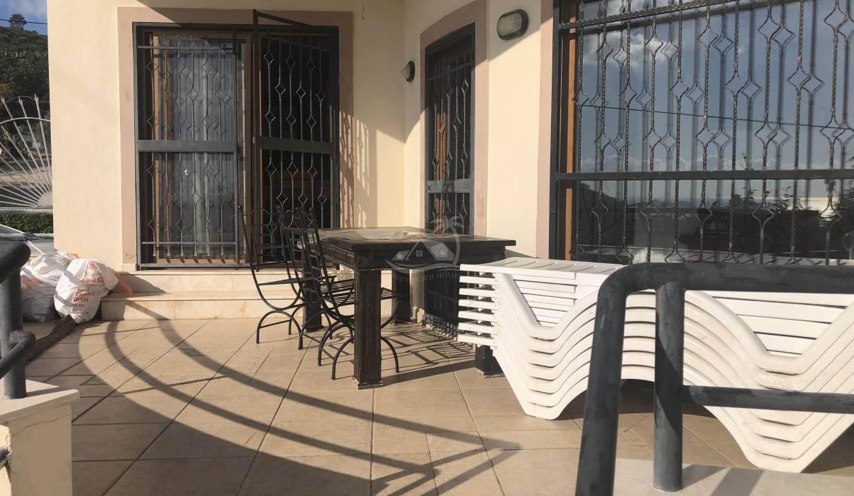 1DEDAA0D-C1B3-4E4E-96E9-667D9B398C85