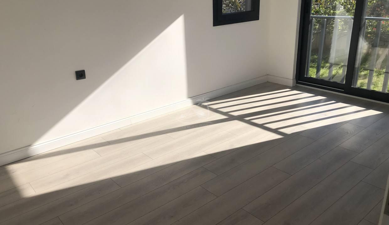 20809E28-2CA6-49E0-A99A-95FAE517F4C1