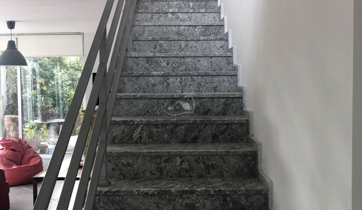 2CE8AB8B-64D4-4325-85EF-B4992C309EE6