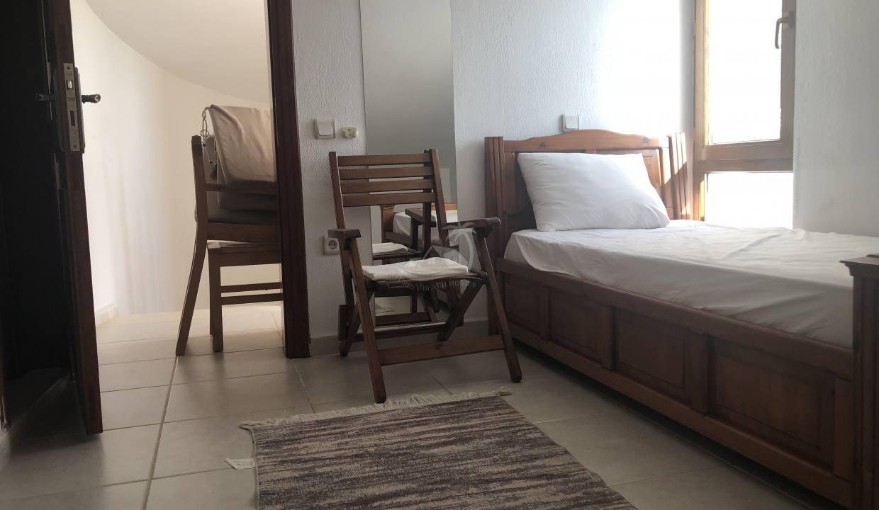 3F7830FE-B8C3-45B9-9348-A68C66F7A6BF