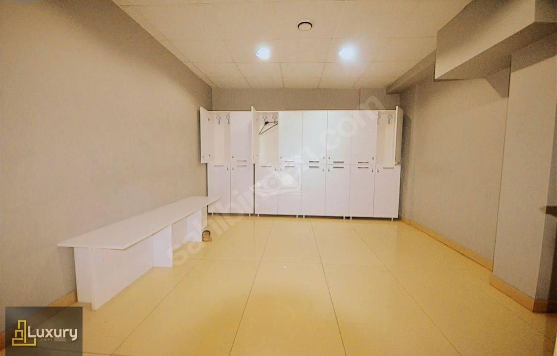 48AC09EC-4266-43CC-9F6B-4F8D1C6F5781