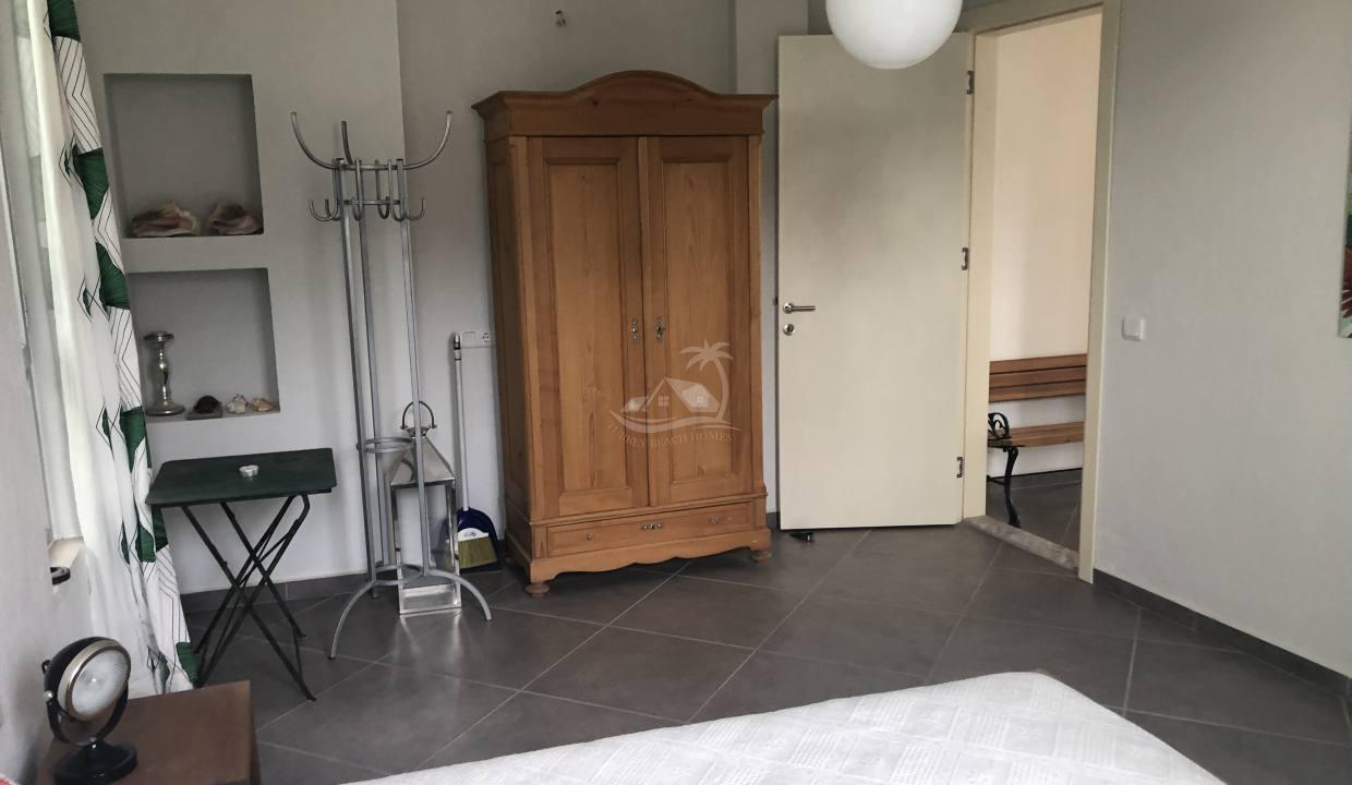 760F6FB0-C31A-4780-AC72-5FE255F8BD40