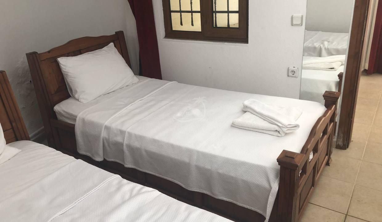 7E6182A5-ADCD-4984-B63A-FE8715D62630