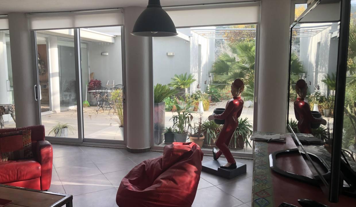 8253D033-4381-4F5F-945B-27903C9445E1