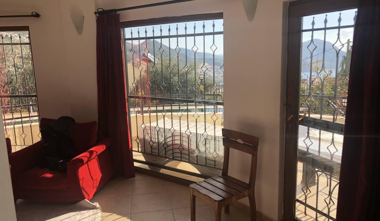 91251317-071F-459D-BBF8-C7C9DAD9631D