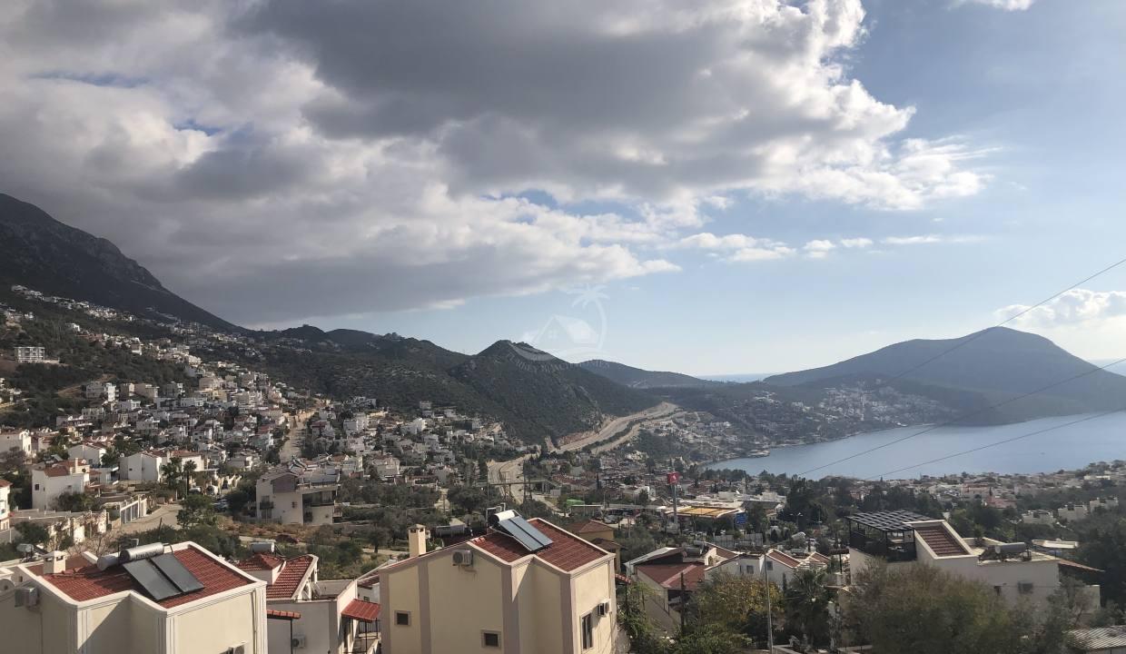 9AECC640-BEE8-4437-8BC7-4BDC83022321