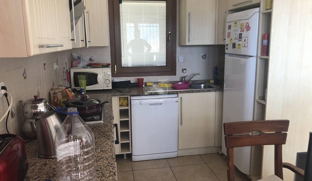 9E04EED2-6B1F-4118-A499-D10751439681