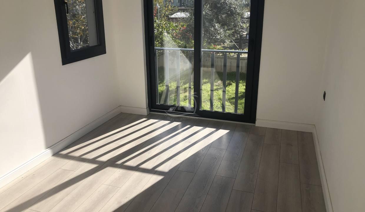 C49AEE86-9490-46CF-AB83-50BD1CD992B0