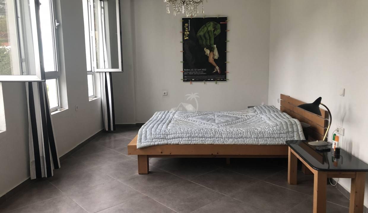 CE17CFE9-1A87-437C-97E8-723A96650DB9