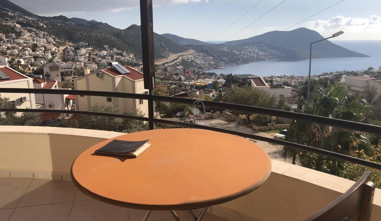 DD3DF380-8AFE-4059-B012-4DB67ED9CF05