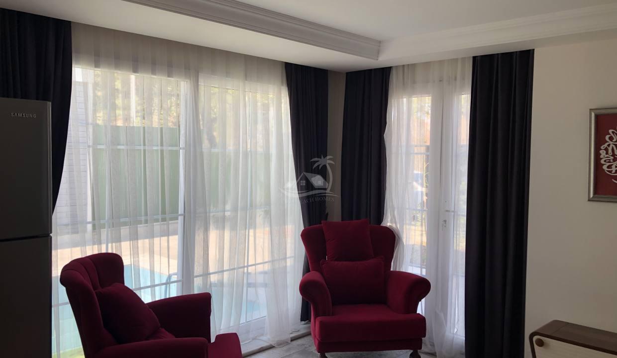 0C0AA8ED-3550-42F4-BDA4-CE30C72F8774