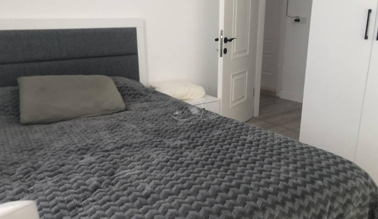 3B38ADDB-C79C-4A5F-8F4F-01B0CD910F4D