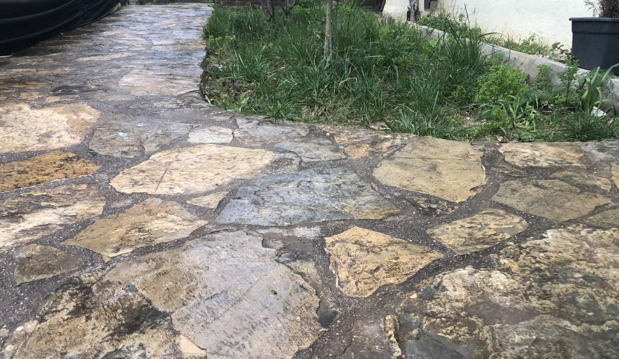 52C11772-6910-40B3-9FE0-6F78BA3D1C4E