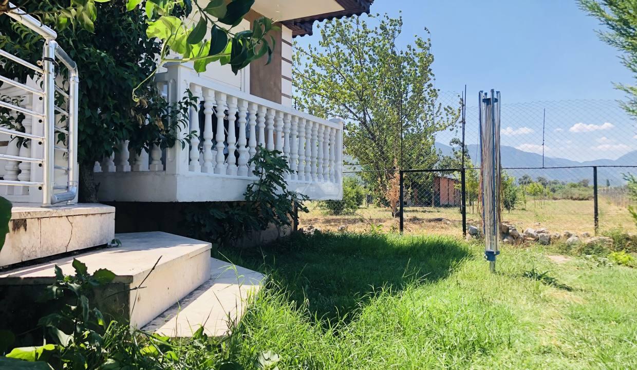 7AFB3EF8-7FEF-4E1A-A9C4-B0CC1E6380C2