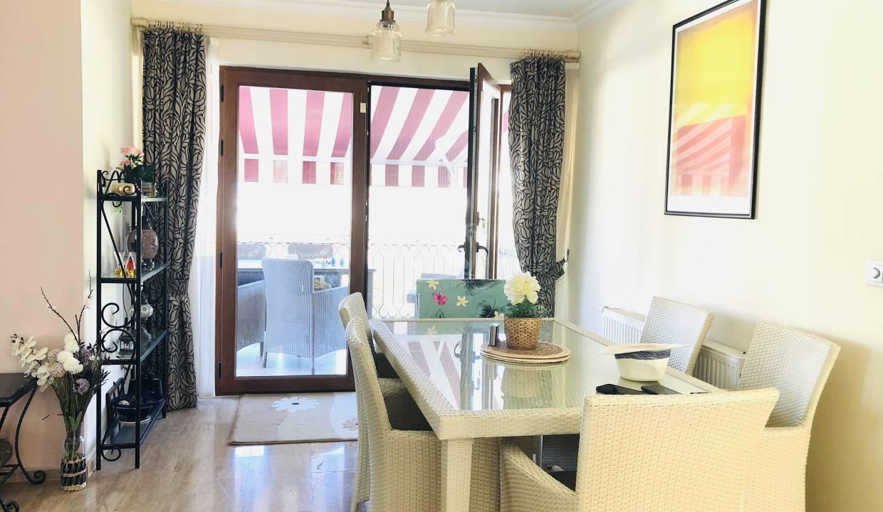 00429F85-01F0-418B-8376-EDA298F4C6AB