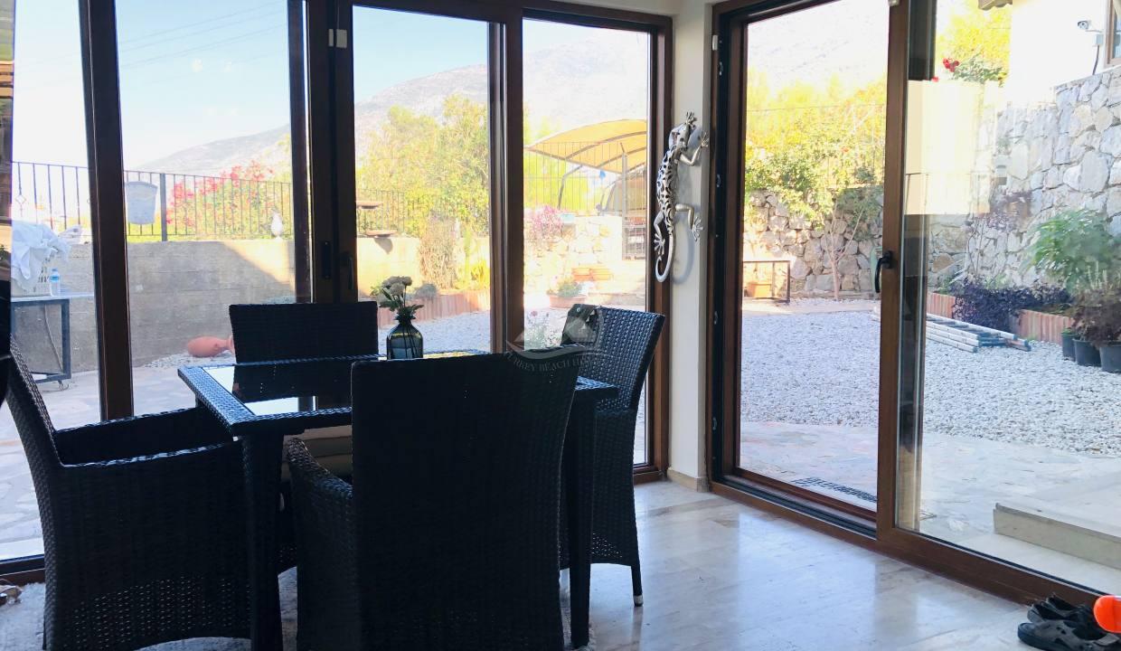 2C7AA100-00E7-41B8-8BF6-F2A078895EE2