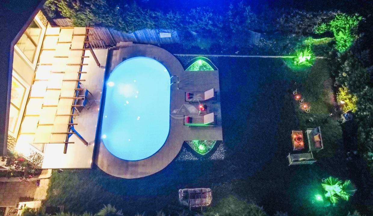 445FF2F3-8959-4488-887E-B399D94F7FE5